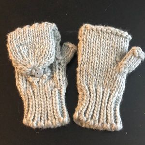 NWOT Gray Knit Fingerless Gloves/Mittens